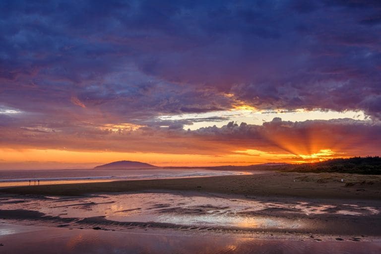 Sunset colour on Seven Mile Beach at Gerroa