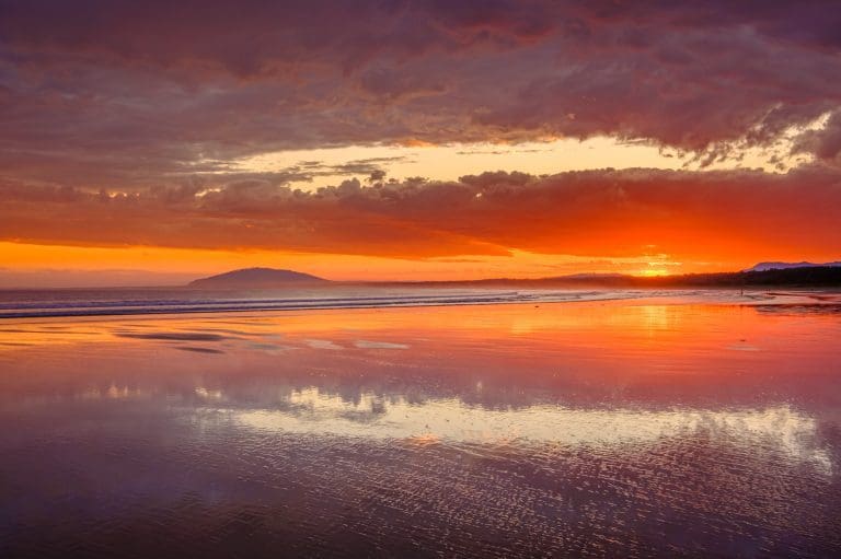 Sunset colour on Seven Mile Beach at Gerroa